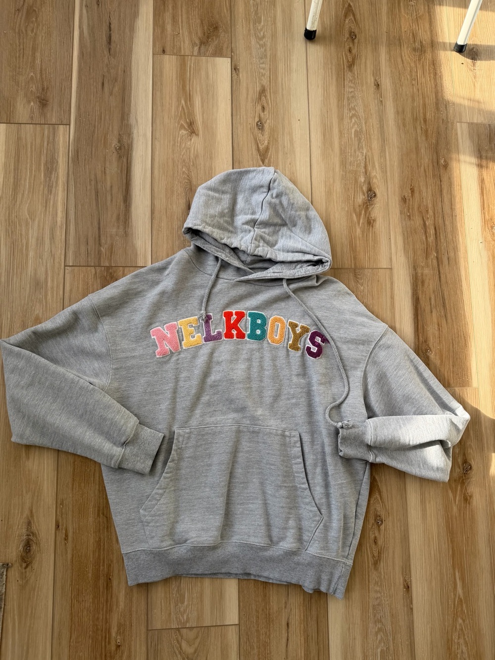 Grey men’s Hoodie with Nelkboys Multicolor Lettering